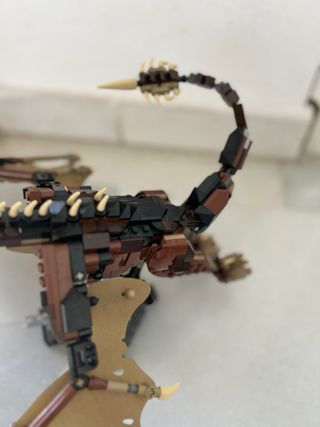 LEGO Dragón Colacuerno Húngaro #76406