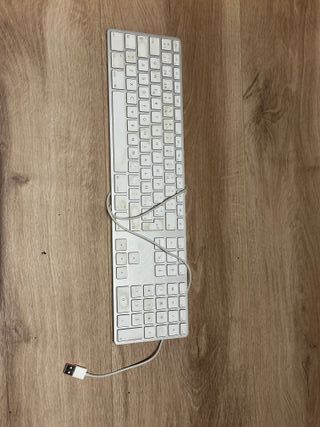 Tastiera Apple Bianca con Cavo
