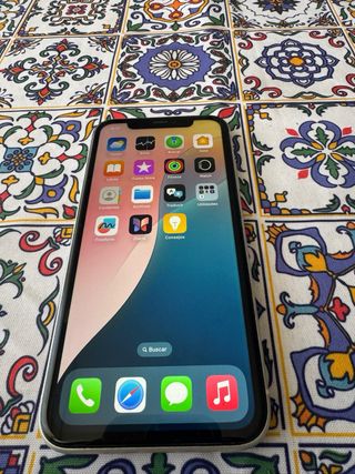 iPhone 11 Batería 81%