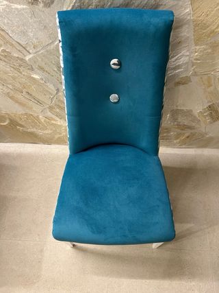 4 sillas+ 2 butacas comedor/salón