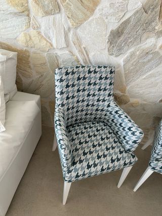 4 sillas+ 2 butacas comedor/salón