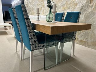 4 sillas+ 2 butacas comedor/salón