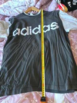 Camiseta Adidas Negra y Gris