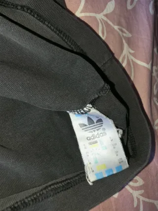 Camiseta Adidas Negra y Gris