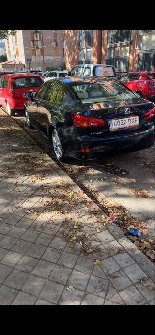 Lexus IS