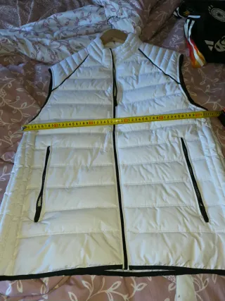 Chaleco acolchado blanco talla L