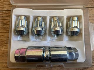 Tuercas Antirrobo SPACERS M14x150