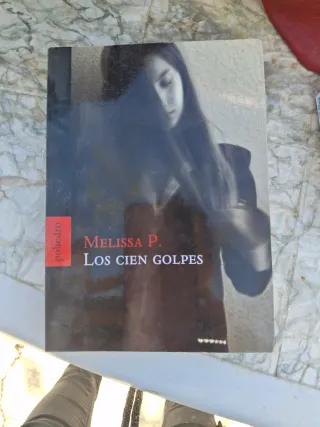Los Cien Golpes (Spanish Edition)