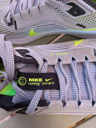 Nike Air Zoom Pegasus 40 EU 44 / UK 9