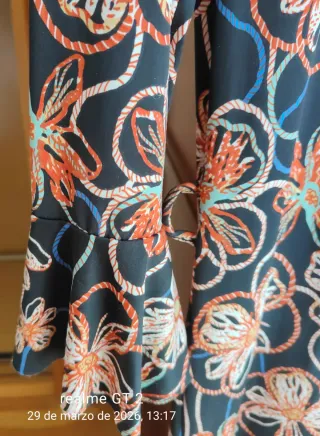 Vestido estampado floral manga larga