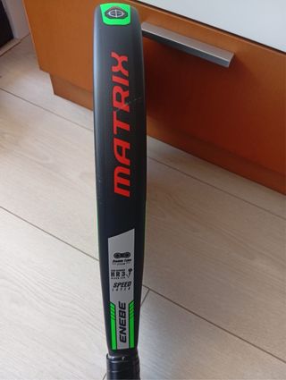 Pala de pádel Matrix NB