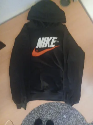 Sudadera Nike Negra con Logo