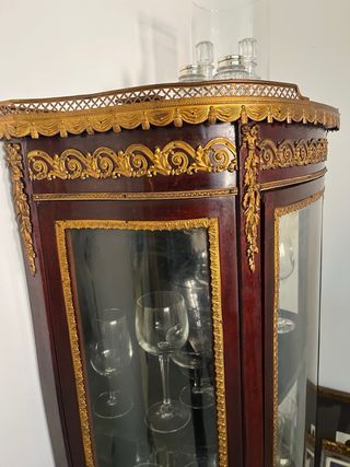 Vitrina antigua cristal curvo madera