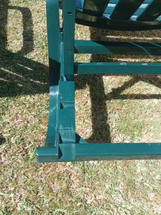 Tumbonas de jardín verdes