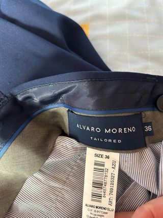 Traje cadete Álvaro Moreno azul marino.