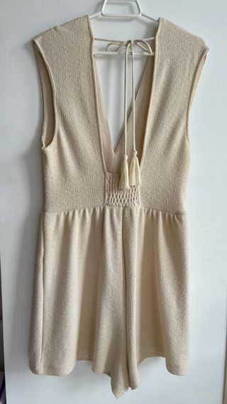 Mono corto Zara encaje beige