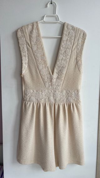 Mono corto Zara encaje beige