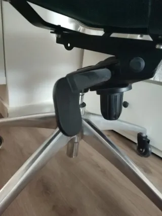 Silla de oficina negra