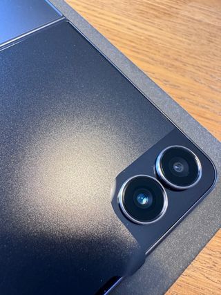 Samsung Galaxy Z Flip7