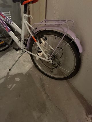 Bicicleta Topbike Morada y Blanca esta sin estrena