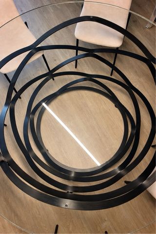 Mesa de forja de diseño con cristal
