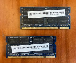 2 módulos RAM Nanya 2GB PC2-5300S