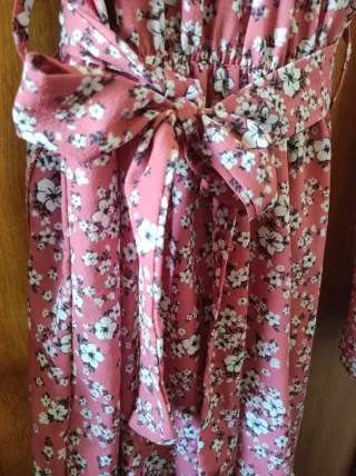 Vestido floral rosa com cinto