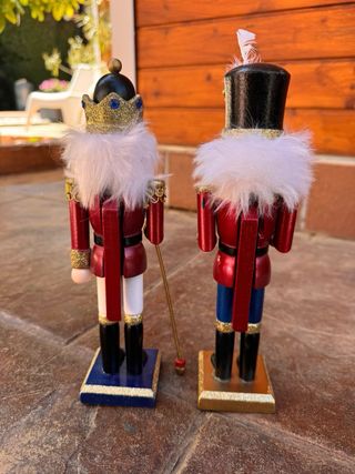 Cascanueces Soldado Rojo y Dorado