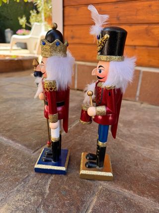 Cascanueces Soldado Rojo y Dorado