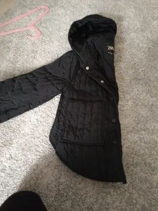 Chamarra Zara acolchada con capucha talla 7