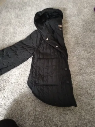 Chamarra Zara acolchada con capucha talla 7