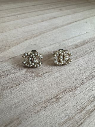 Pendientes Chanel Perlas Pequeños Dorado Blanco