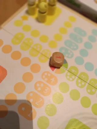 Juego de mesa parquís Vertbaudet