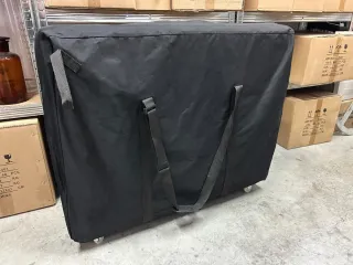 Camilla plegable con funda y ruedas