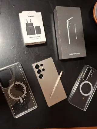 Samsung Galaxy S25 Ultra + Cargador y Funda