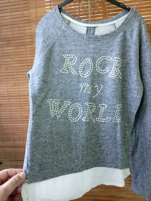 Jersey gris con pedrería Rock my World