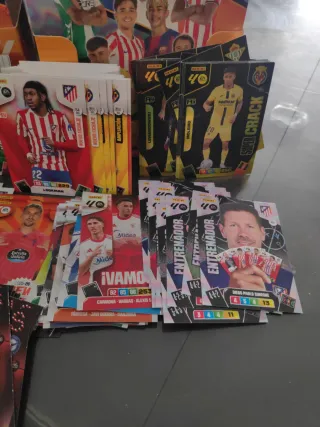 147 Cromos Adrenalyn Entrenadores y Fichajes