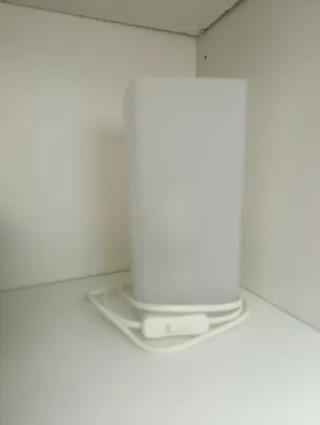 Lámpara IKEA GRÖNÖ blanca + bombilla