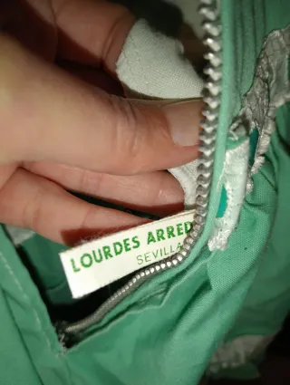 Traje de flamenca verde y blanco de niña 7/8 años