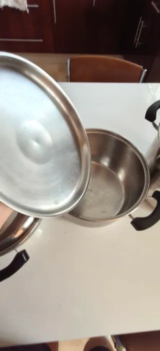 Potas de Aluminio con Tapa