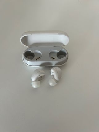 Sony WF-C700N blancos.