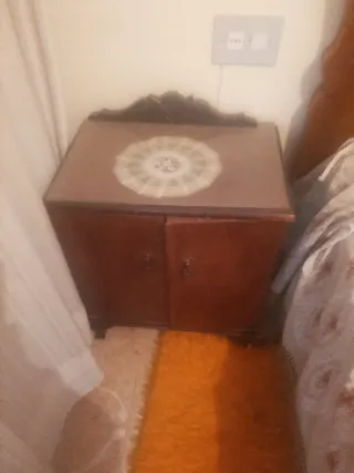 Mueble de madera antiguo 1970 hechos a mano
