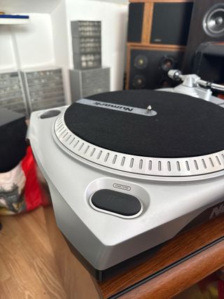 Tocadiscos Numark TTI USB Plata