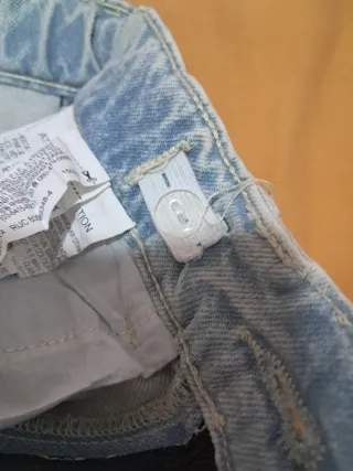 Falda Zara plateada metalizada midi