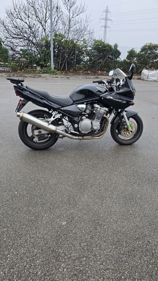 Suzuki Bandit S Negra