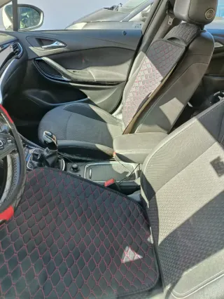 Opel Astra 2015