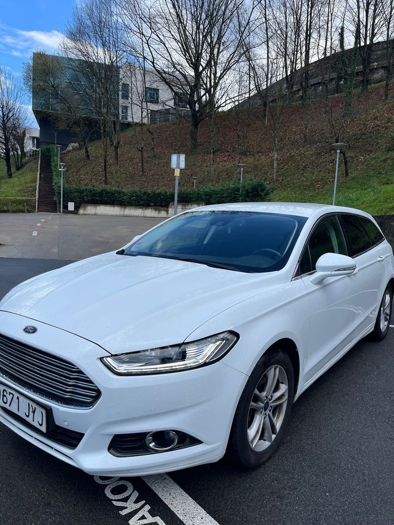 Ford Mondeo 2017 - foto 1