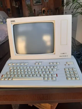 Ordenador Loewe Multicom E