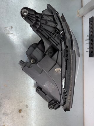 Faro Izquierdo Mercedes Clase E W213 2014-2020