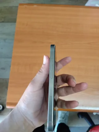 iPhone 16 Pro 256GB Titanio